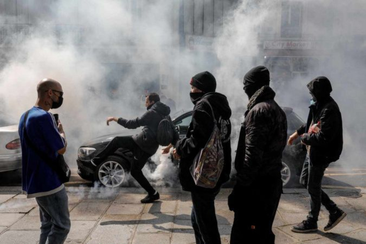 Разгон демонстрации в париже