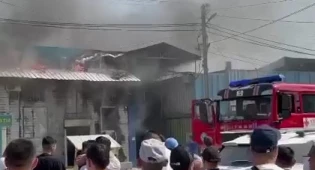 Пожар произошёл на самом крупном рынке Кыргызстана
