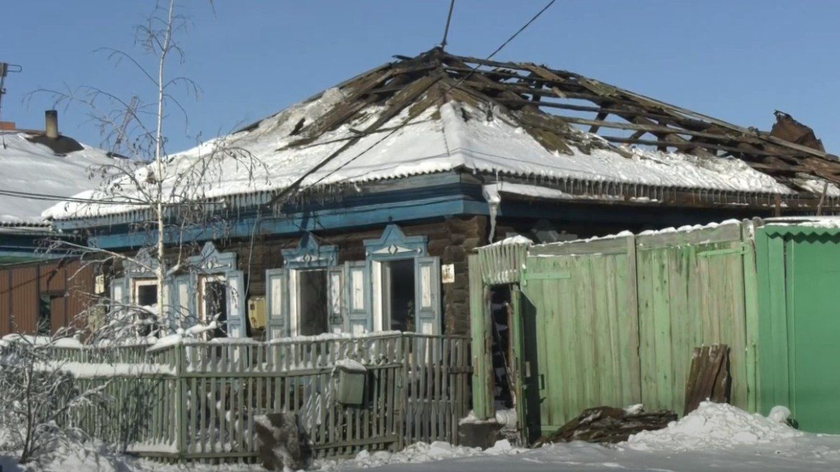 Несносный дом: жители двухэтажек в Петропавловске просят их немедленно переселить