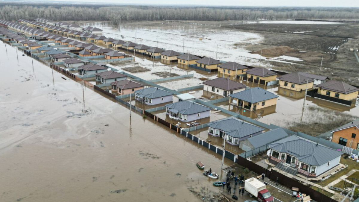 Уровень воды в реке Урал возле Оренбурга превысил опасную отметку