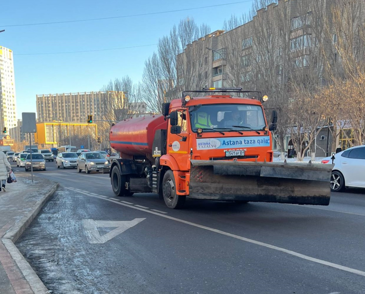 Уборка улиц Астаны