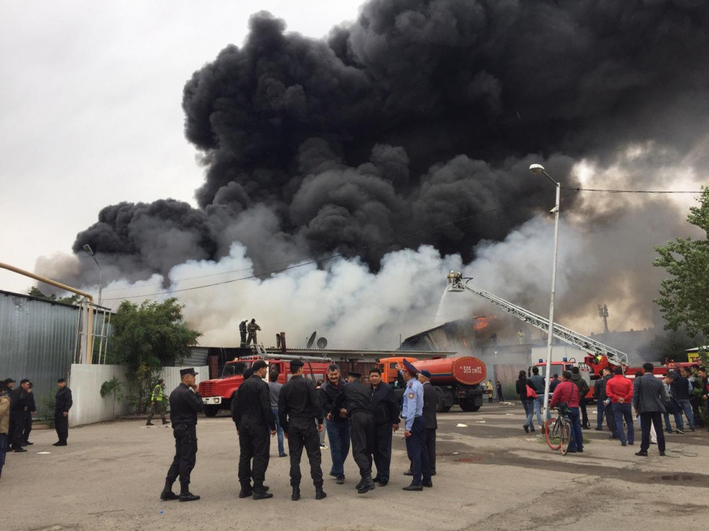 Пожар в алматы сегодня ночью